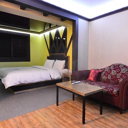 Daegu Mellow Motel Buitenkant foto