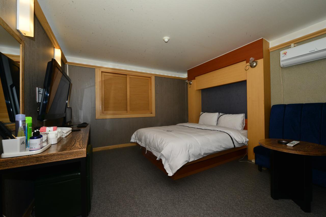 Daegu Mellow Motel Buitenkant foto