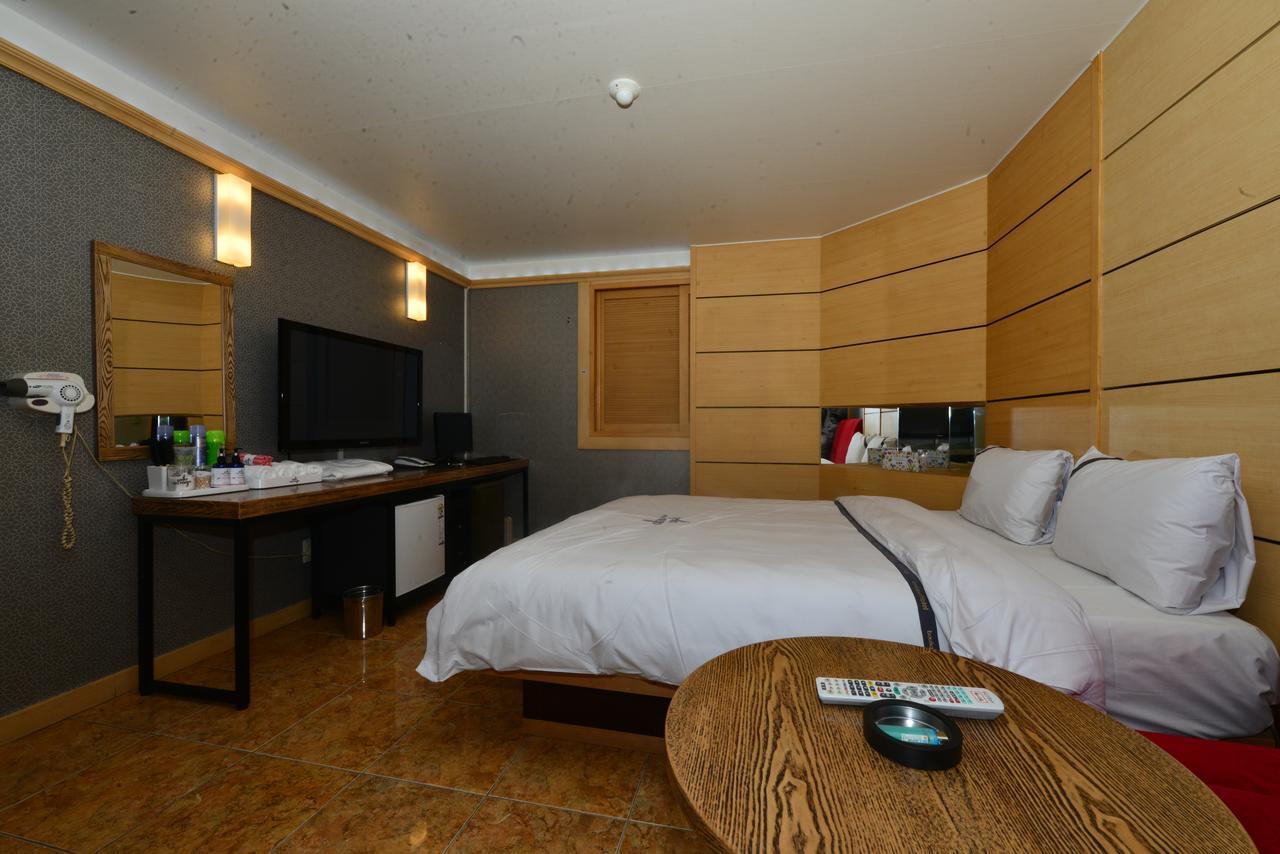 Daegu Mellow Motel Buitenkant foto