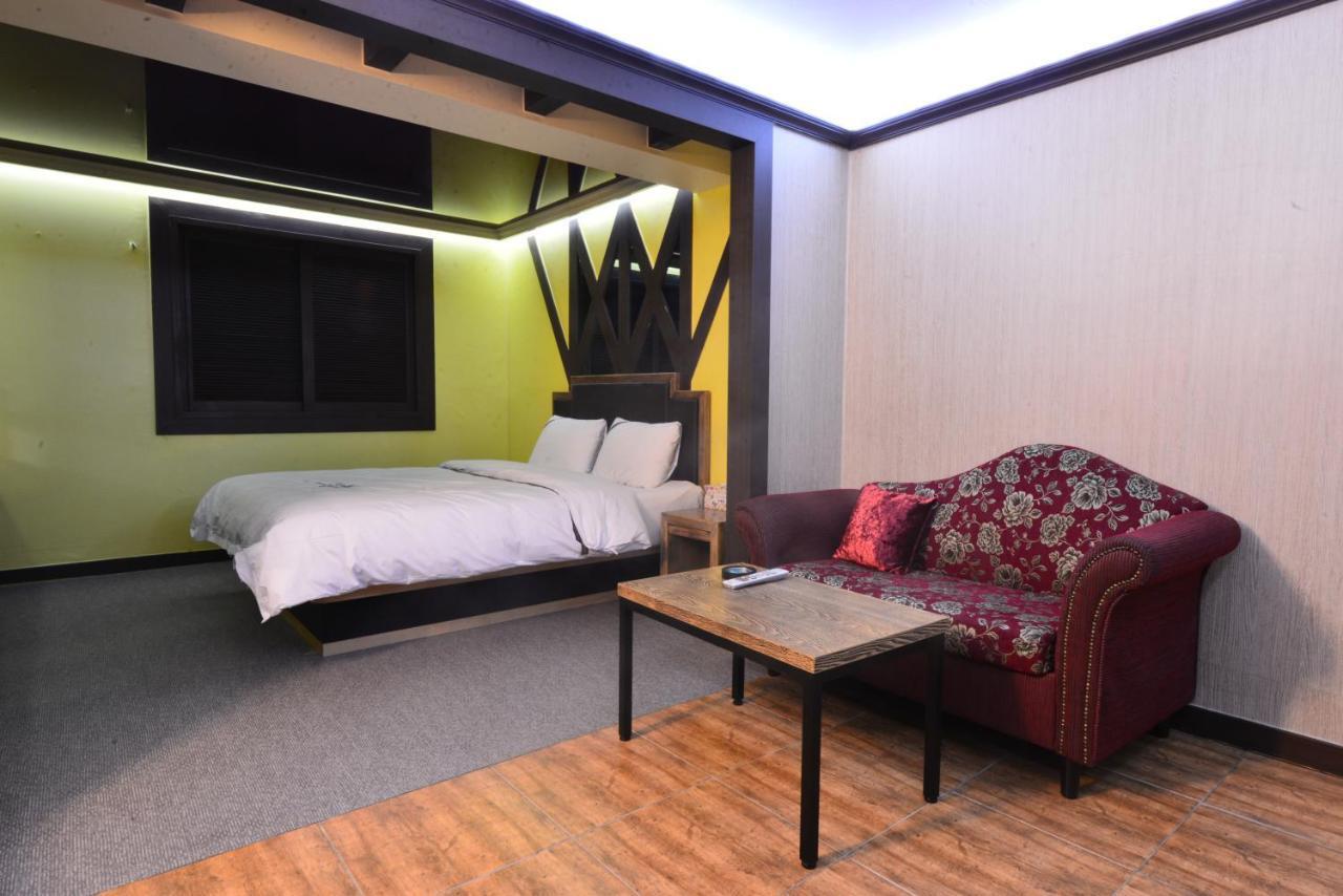 Daegu Mellow Motel Buitenkant foto